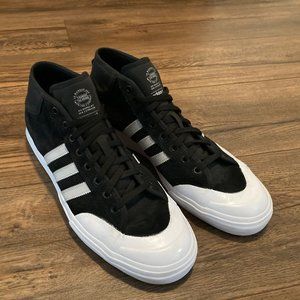 Adidas Matchcourt Mids